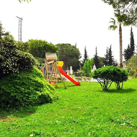 Serra Park Hotel 4*